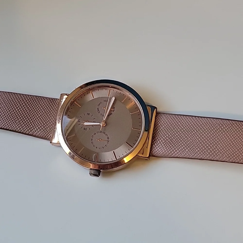 Watch - Picture 3 of 6